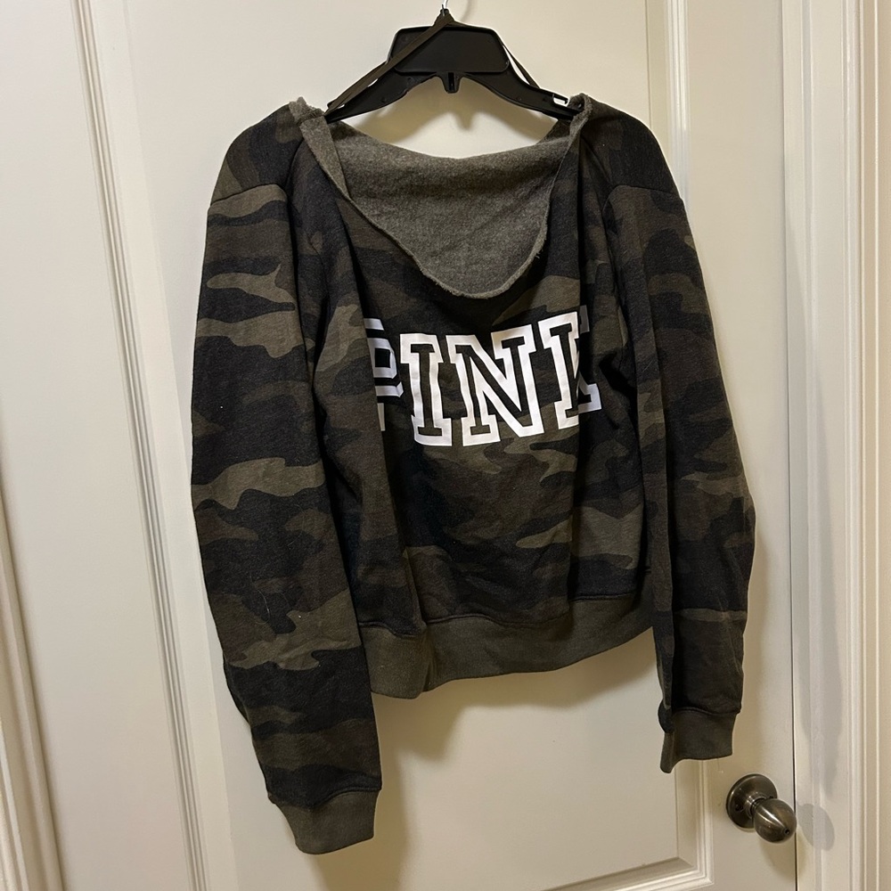 NWT PINK Oversized Camo print top - Picture 2 of 6